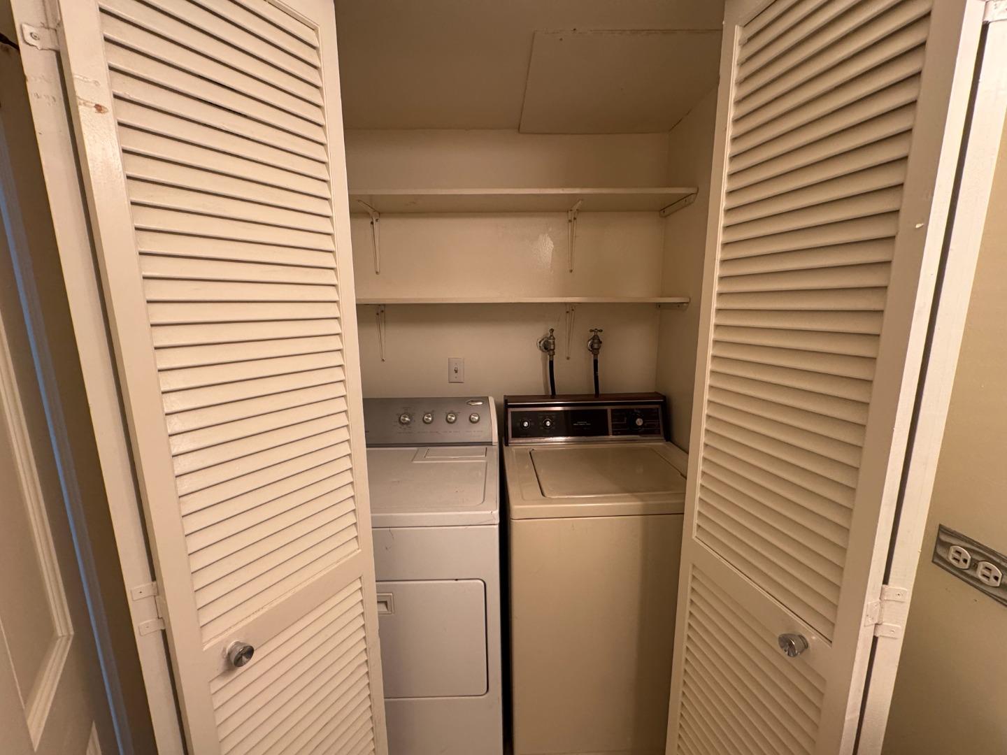 Detail Gallery Image 11 of 11 For 730 Cambridge Ave, Menlo Park,  CA 94025 - 4 Beds | 2/2 Baths