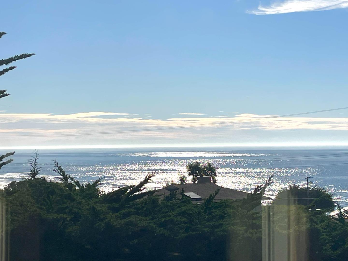 Detail Gallery Image 3 of 32 For 142 Carmel Riviera Dr, Carmel,  CA 93923 - 4 Beds | 3/1 Baths