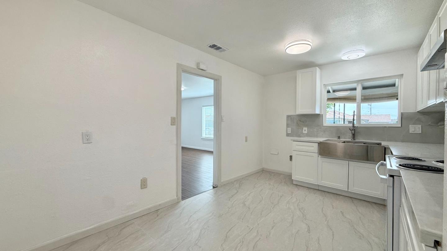 Detail Gallery Image 12 of 45 For 1367 Hubbard Ave, San Leandro,  CA 94579 - – Beds | – Baths