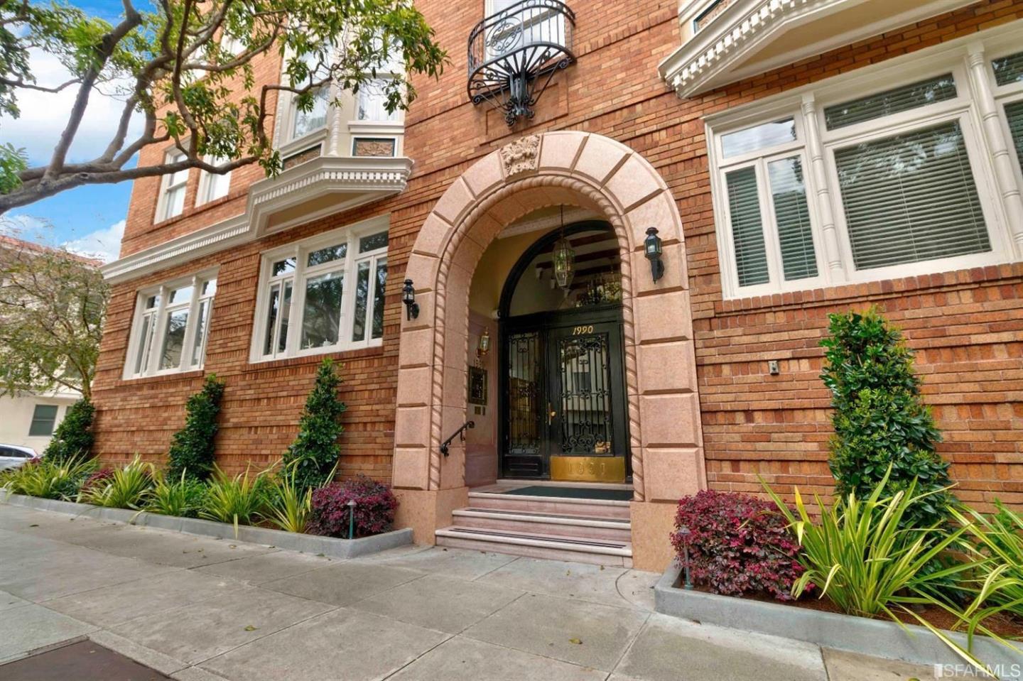 Detail Gallery Image 2 of 46 For 1990 Green St #107,  San Francisco,  CA 94123 - 1 Beds | 1 Baths