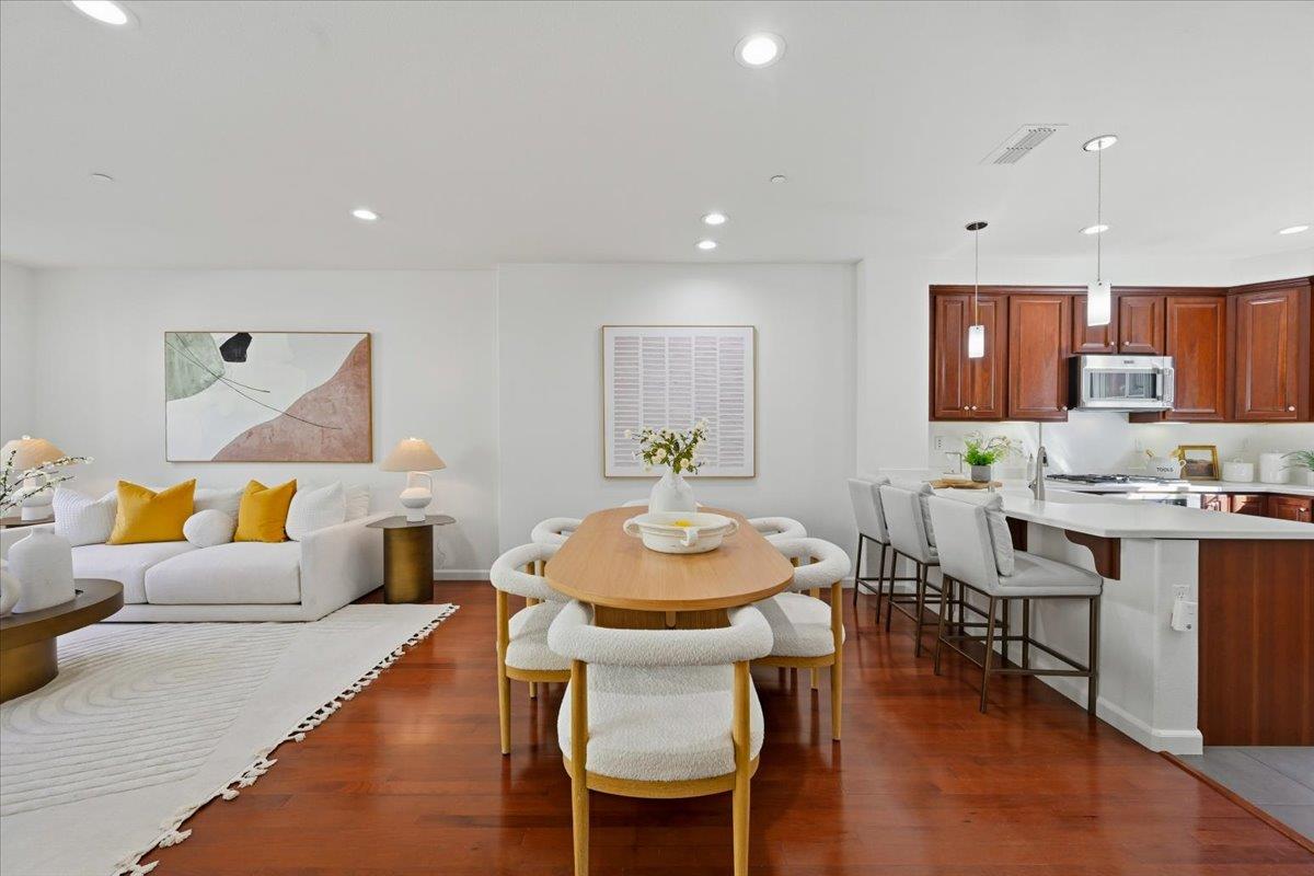 Detail Gallery Image 14 of 76 For 212 Boston Fern Cmn, Fremont,  CA 94539 - 4 Beds | 2/1 Baths