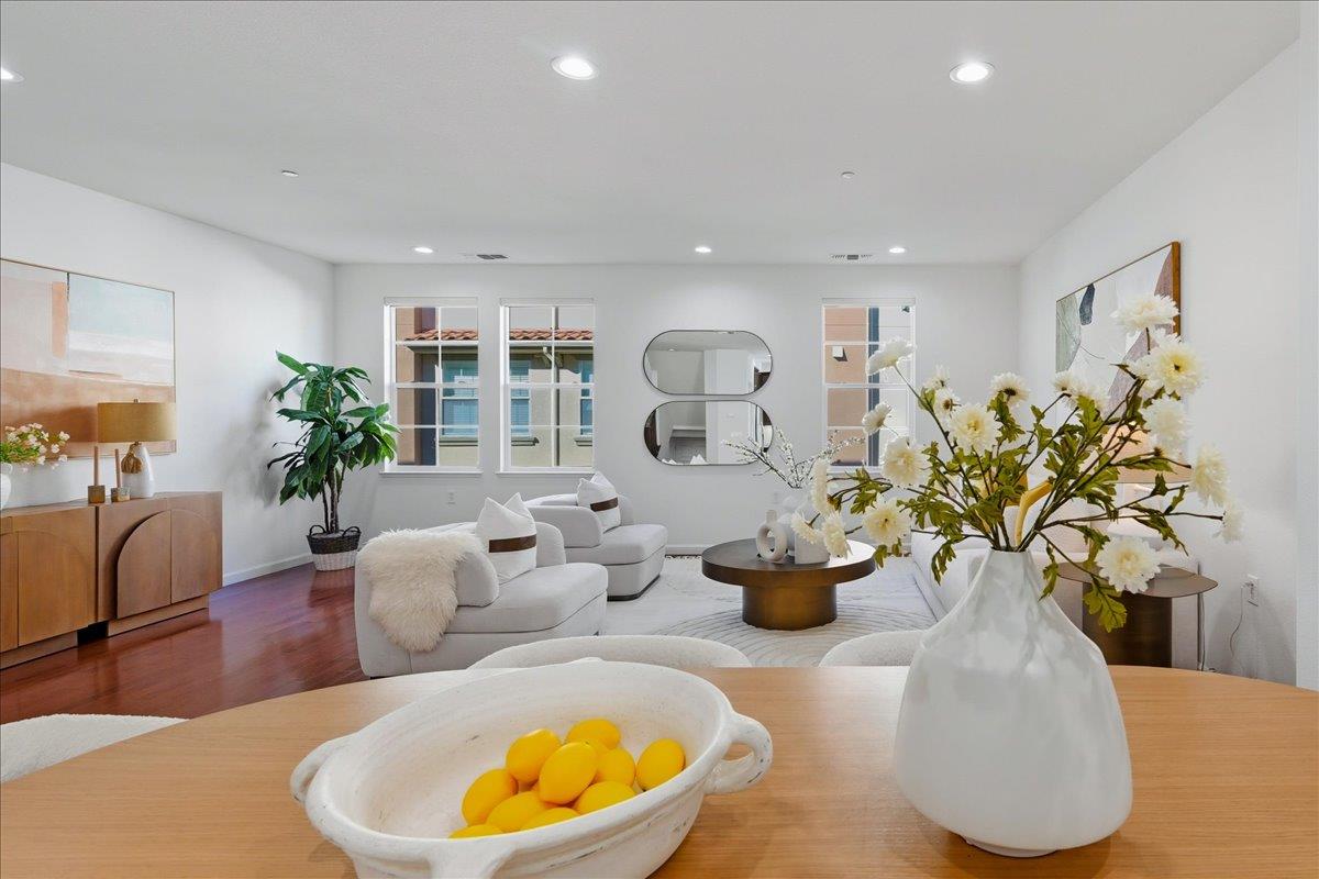 Detail Gallery Image 18 of 76 For 212 Boston Fern Cmn, Fremont,  CA 94539 - 4 Beds | 2/1 Baths