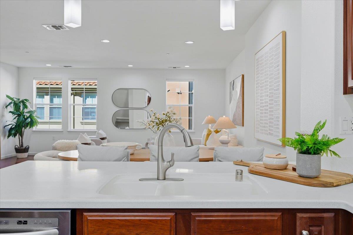 Detail Gallery Image 27 of 76 For 212 Boston Fern Cmn, Fremont,  CA 94539 - 4 Beds | 2/1 Baths