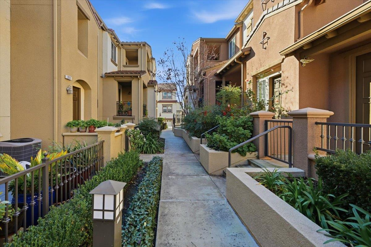 Detail Gallery Image 63 of 76 For 212 Boston Fern Cmn, Fremont,  CA 94539 - 4 Beds | 2/1 Baths