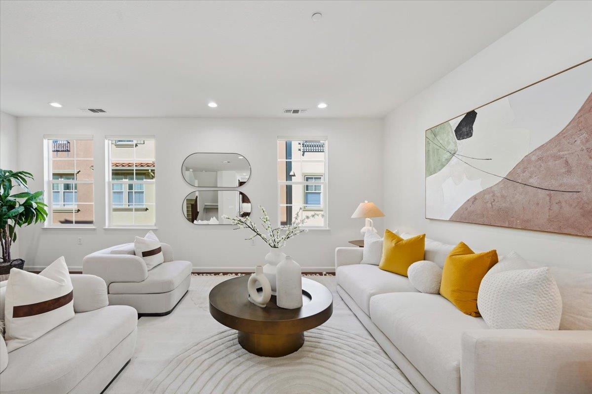 Detail Gallery Image 8 of 76 For 212 Boston Fern Cmn, Fremont,  CA 94539 - 4 Beds | 2/1 Baths