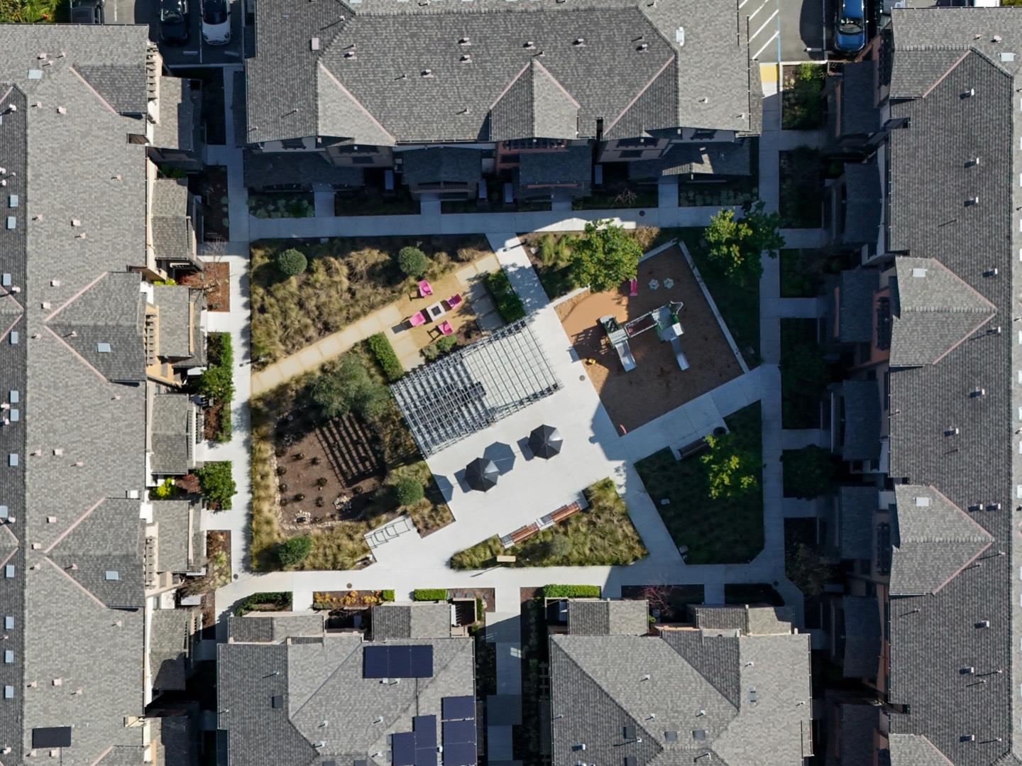 Detail Gallery Image 102 of 110 For 2020 Thea Cir, Mountain View,  CA 94043 - 3 Beds | 3/1 Baths