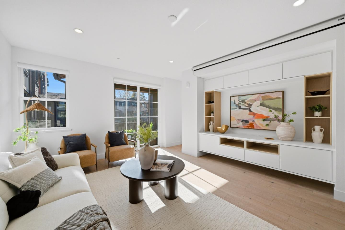 Detail Gallery Image 13 of 110 For 2020 Thea Cir, Mountain View,  CA 94043 - 3 Beds | 3/1 Baths