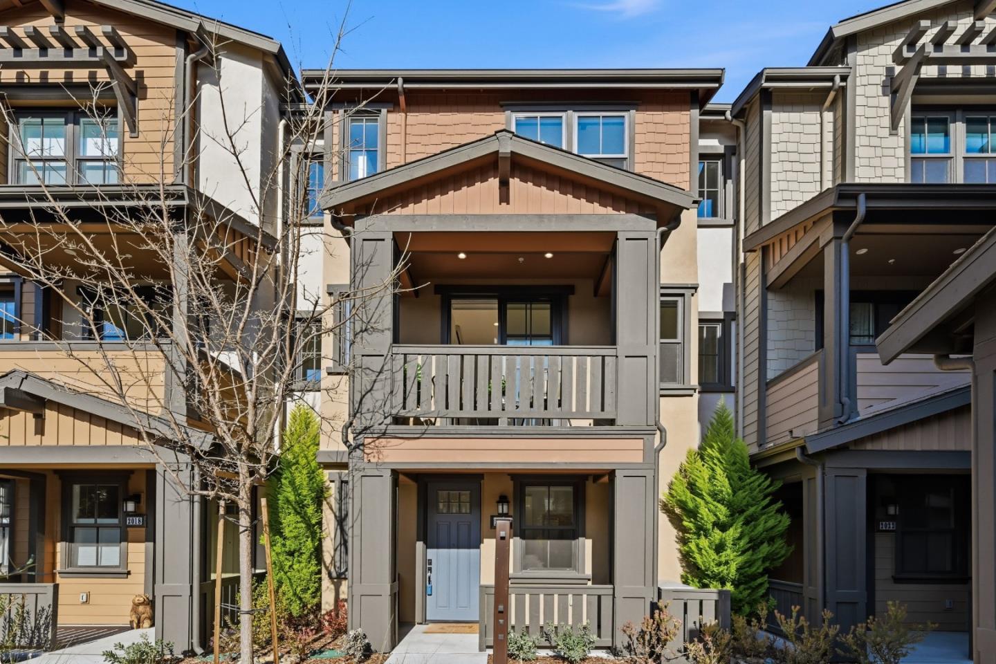 Detail Gallery Image 2 of 110 For 2020 Thea Cir, Mountain View,  CA 94043 - 3 Beds | 3/1 Baths