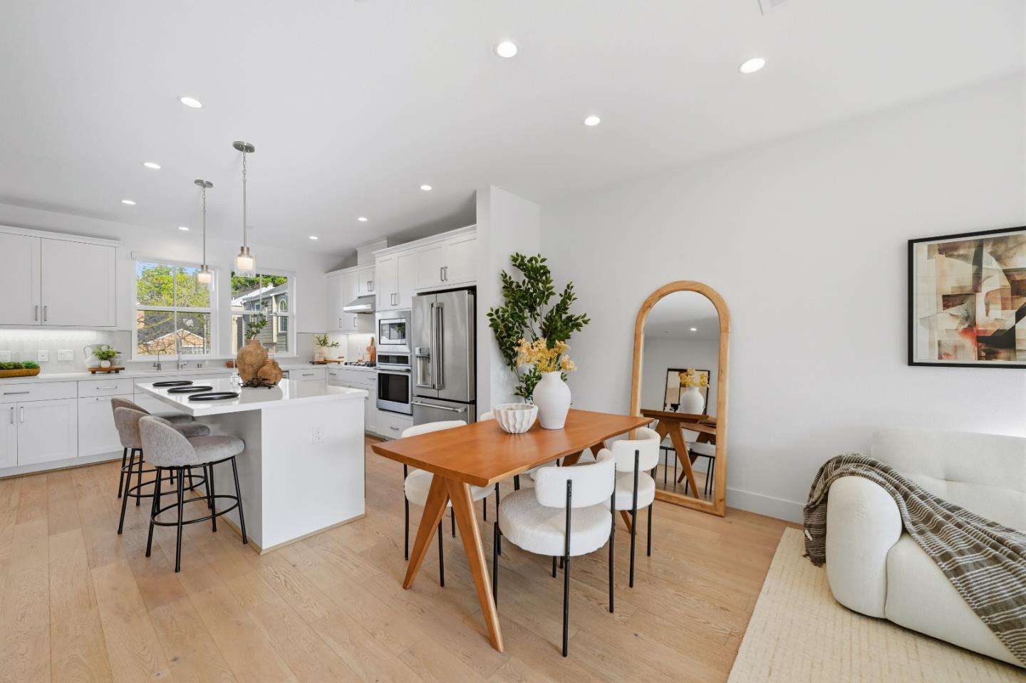 Detail Gallery Image 35 of 110 For 2020 Thea Cir, Mountain View,  CA 94043 - 3 Beds | 3/1 Baths