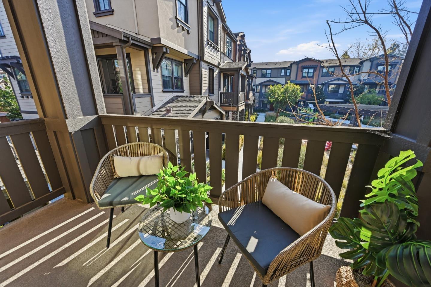 Detail Gallery Image 40 of 110 For 2020 Thea Cir, Mountain View,  CA 94043 - 3 Beds | 3/1 Baths