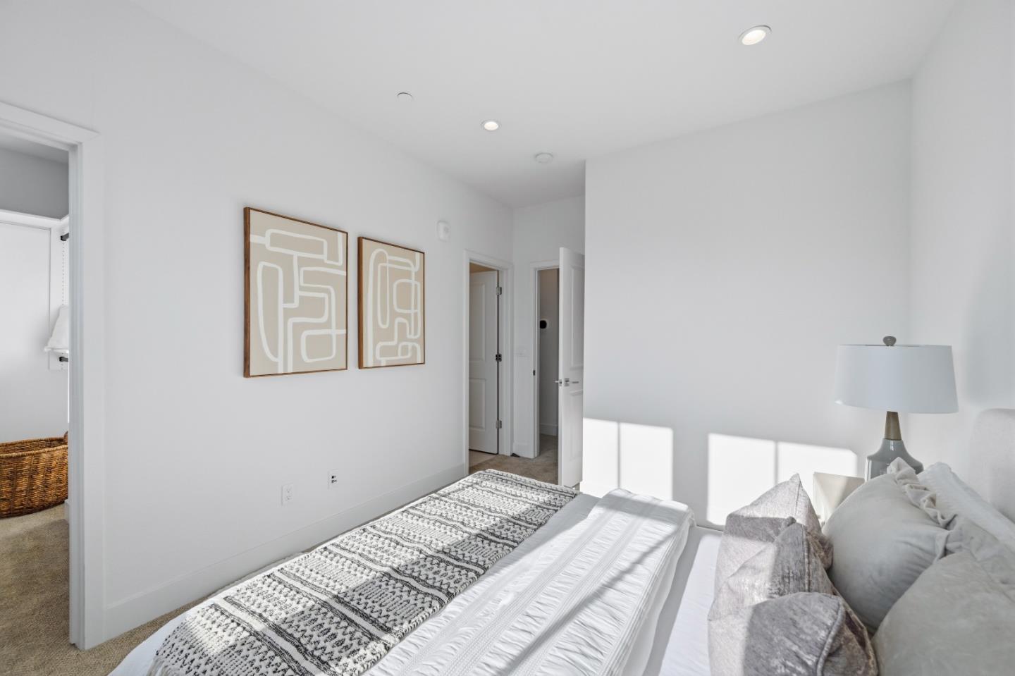 Detail Gallery Image 45 of 110 For 2020 Thea Cir, Mountain View,  CA 94043 - 3 Beds | 3/1 Baths