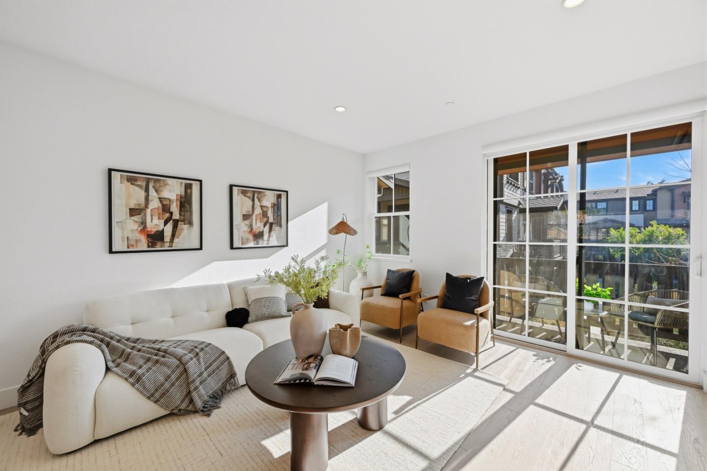 Detail Gallery Image 5 of 110 For 2020 Thea Cir, Mountain View,  CA 94043 - 3 Beds | 3/1 Baths