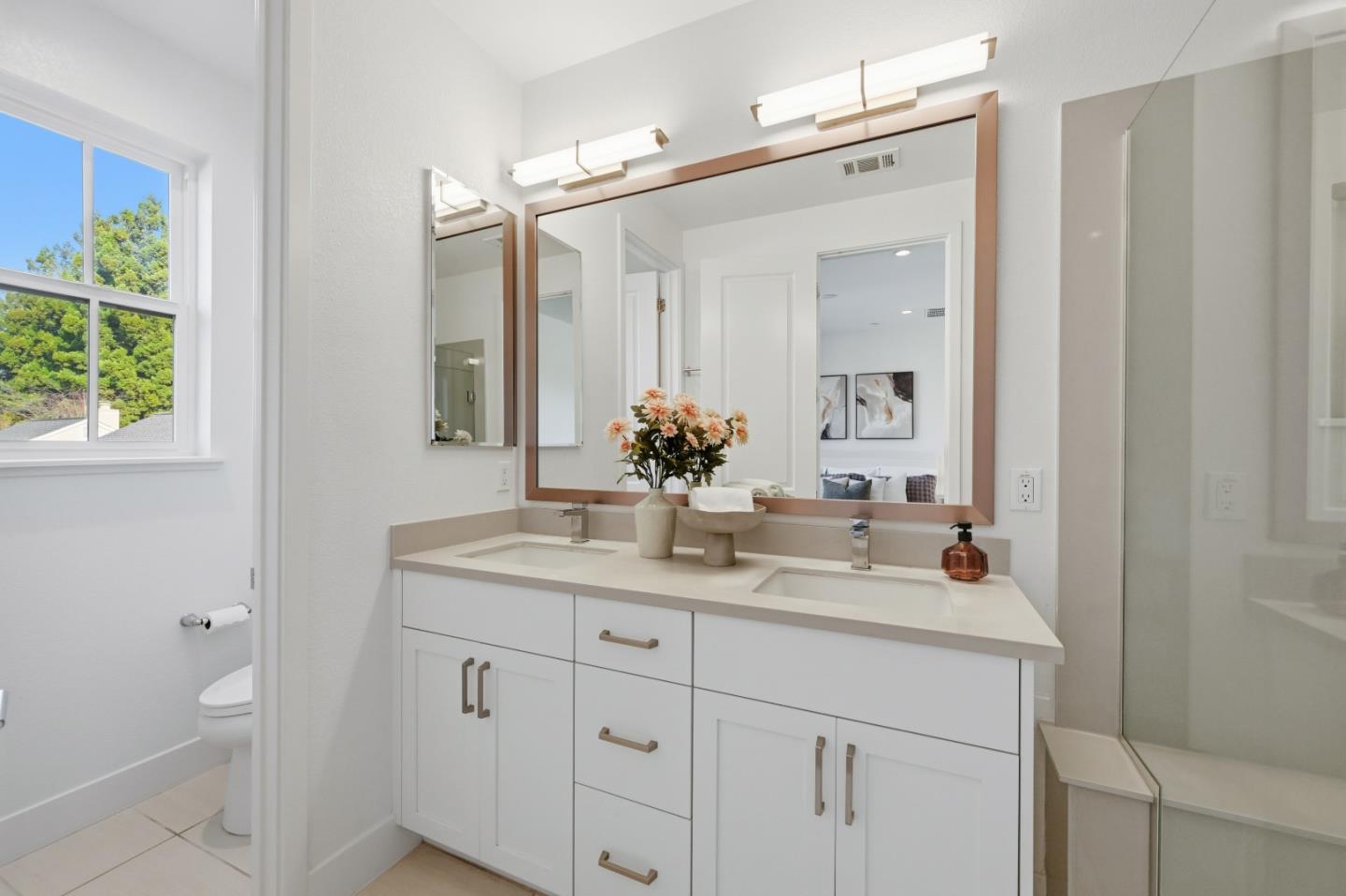 Detail Gallery Image 60 of 110 For 2020 Thea Cir, Mountain View,  CA 94043 - 3 Beds | 3/1 Baths