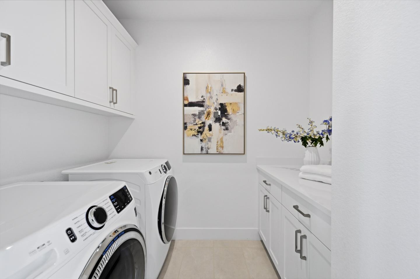 Detail Gallery Image 69 of 110 For 2020 Thea Cir, Mountain View,  CA 94043 - 3 Beds | 3/1 Baths