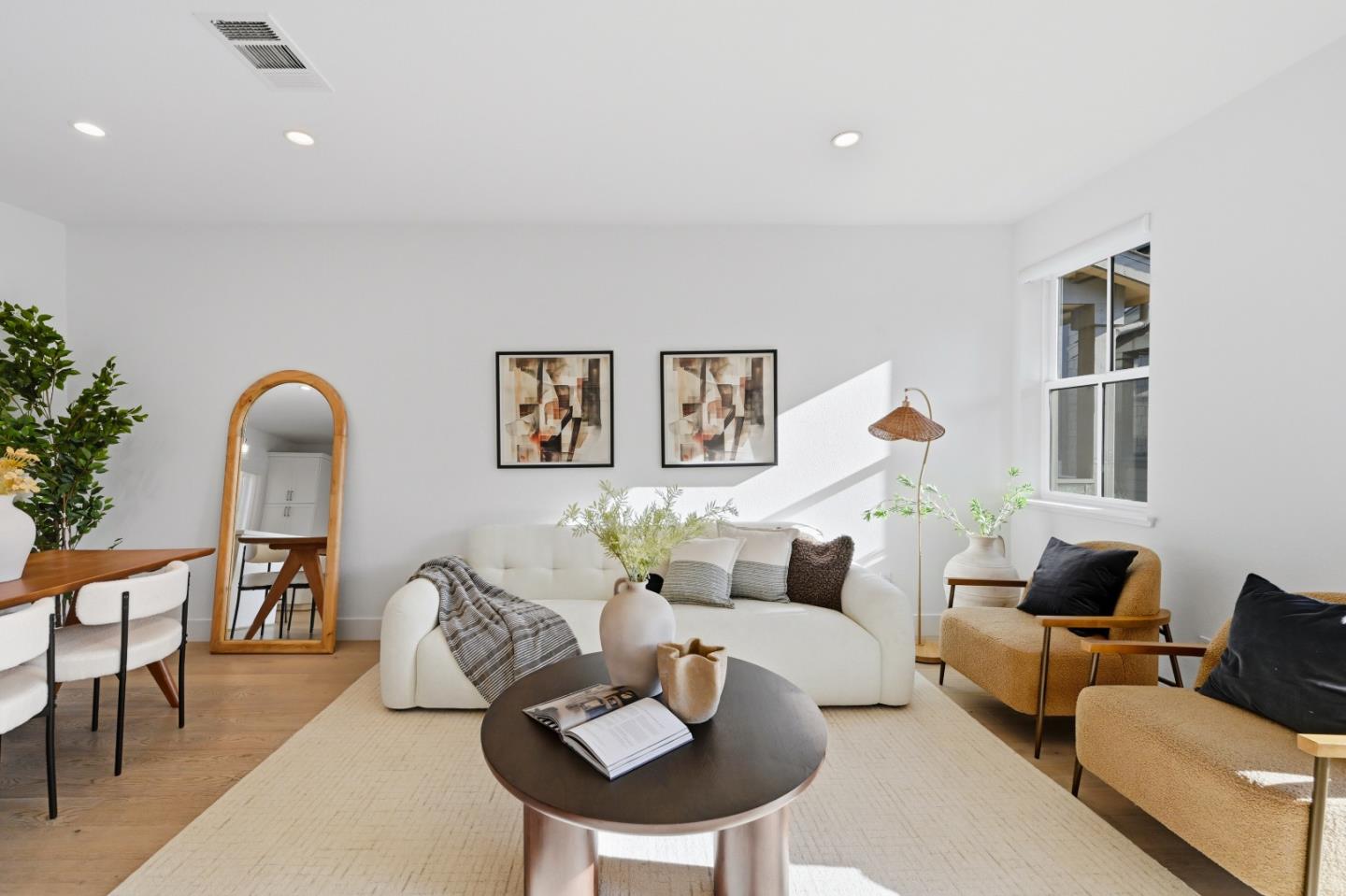 Detail Gallery Image 7 of 110 For 2020 Thea Cir, Mountain View,  CA 94043 - 3 Beds | 3/1 Baths