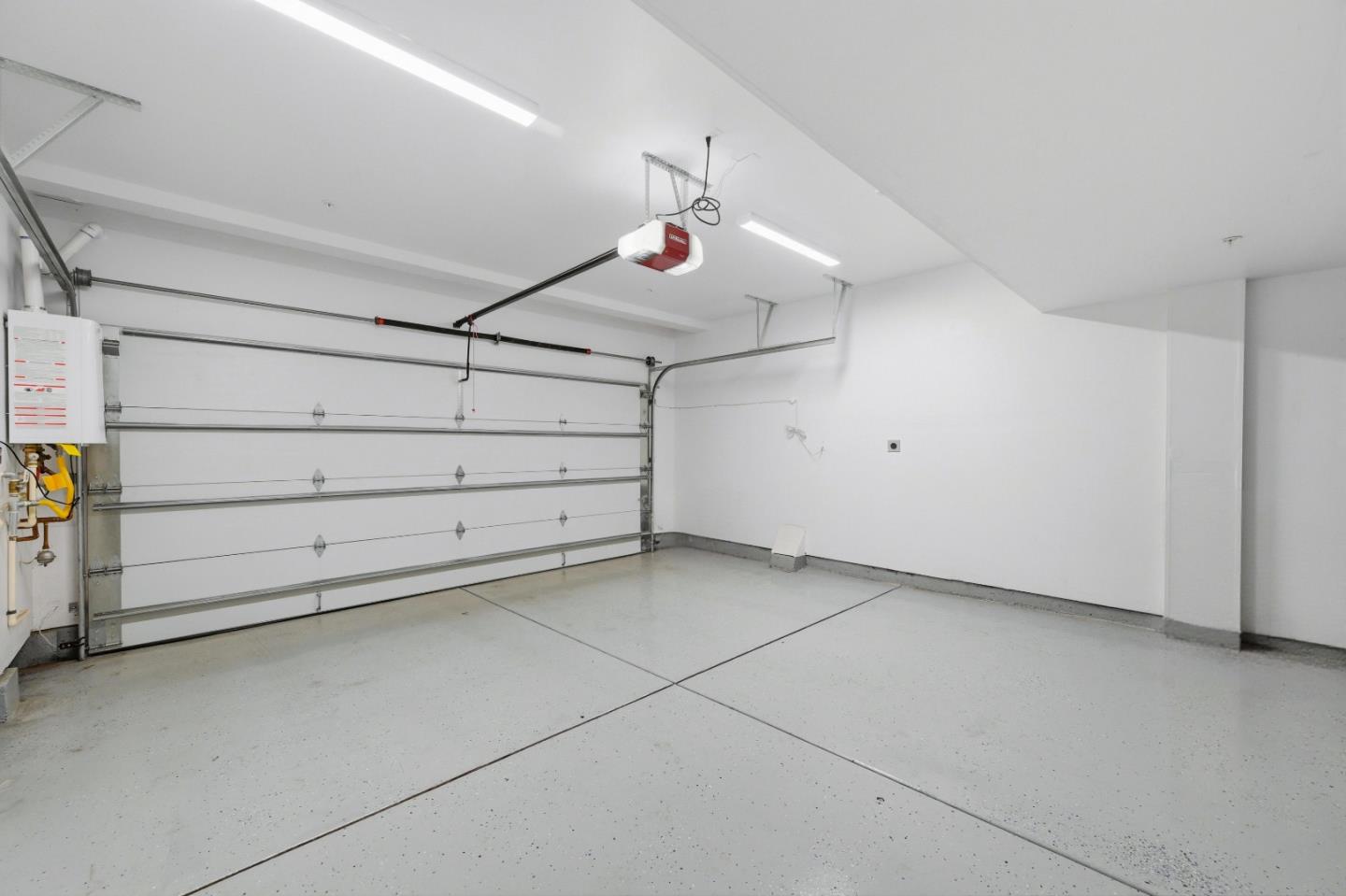 Detail Gallery Image 75 of 110 For 2020 Thea Cir, Mountain View,  CA 94043 - 3 Beds | 3/1 Baths