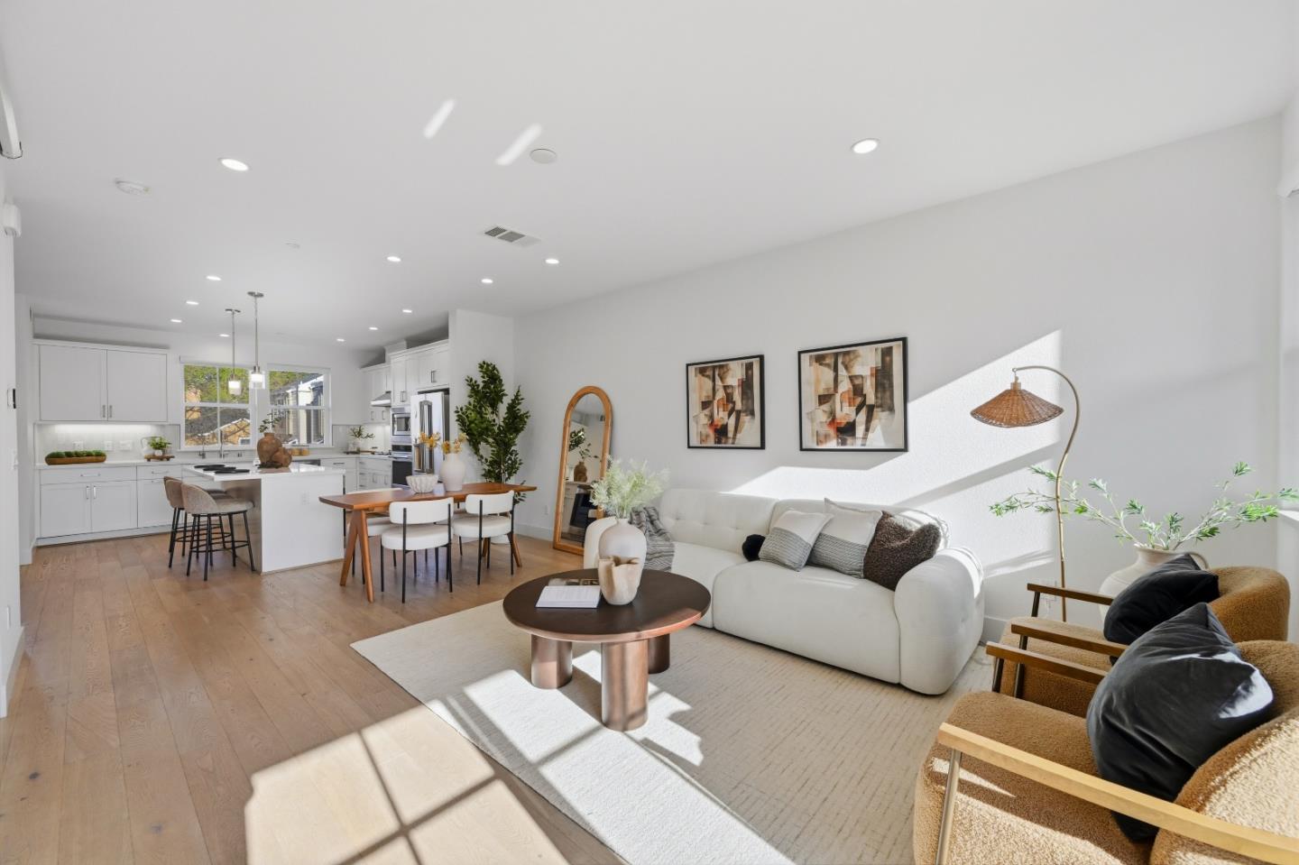 Detail Gallery Image 8 of 110 For 2020 Thea Cir, Mountain View,  CA 94043 - 3 Beds | 3/1 Baths