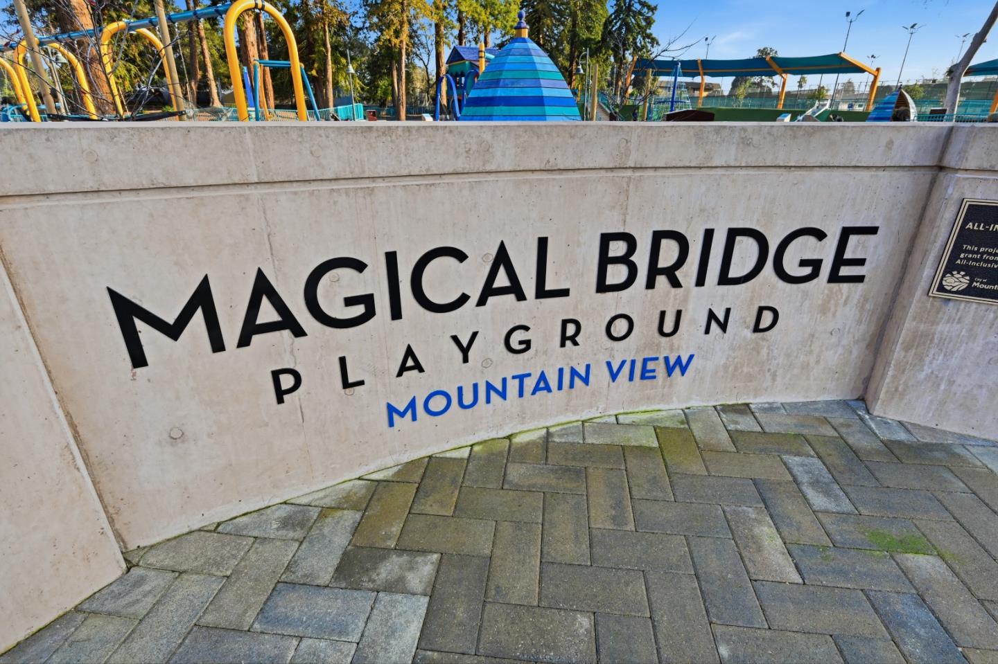 Detail Gallery Image 91 of 110 For 2020 Thea Cir, Mountain View,  CA 94043 - 3 Beds | 3/1 Baths