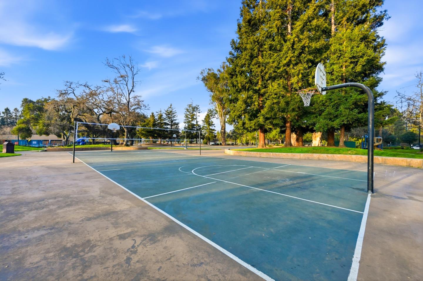 Detail Gallery Image 99 of 110 For 2020 Thea Cir, Mountain View,  CA 94043 - 3 Beds | 3/1 Baths