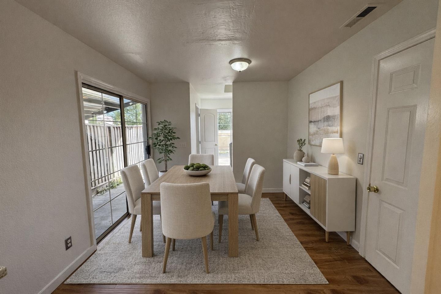 Detail Gallery Image 5 of 13 For 645 Dadis Way, San Jose,  CA 95111 - 3 Beds | 2/1 Baths