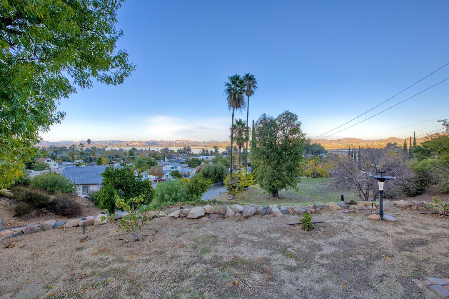 Detail Gallery Image 33 of 35 For 18261 Sanders Dr, Lake Elsinore,  CA 92530 - 3 Beds | 2 Baths