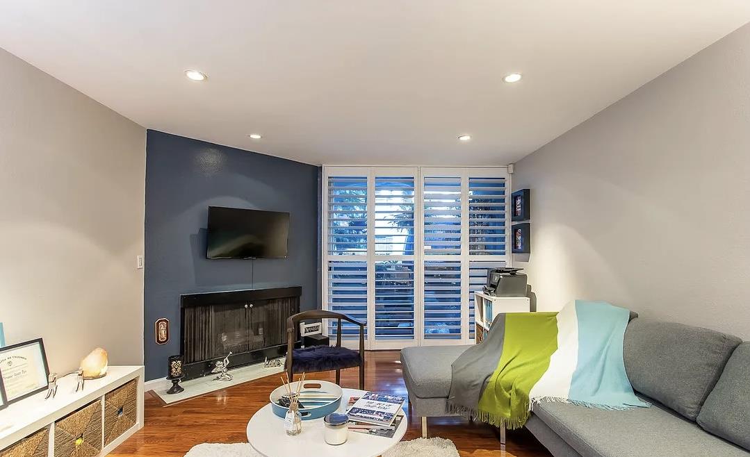 Detail Gallery Image 12 of 23 For 8530 Holloway Dr, West Hollywood,  CA 90069 - 1 Beds | 1 Baths