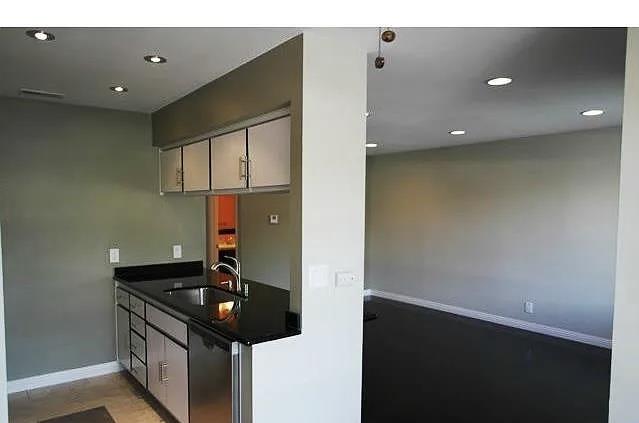 Detail Gallery Image 19 of 19 For 5460 Dobbs St, Los Angeles,  CA 90032 - 2 Beds | 2 Baths