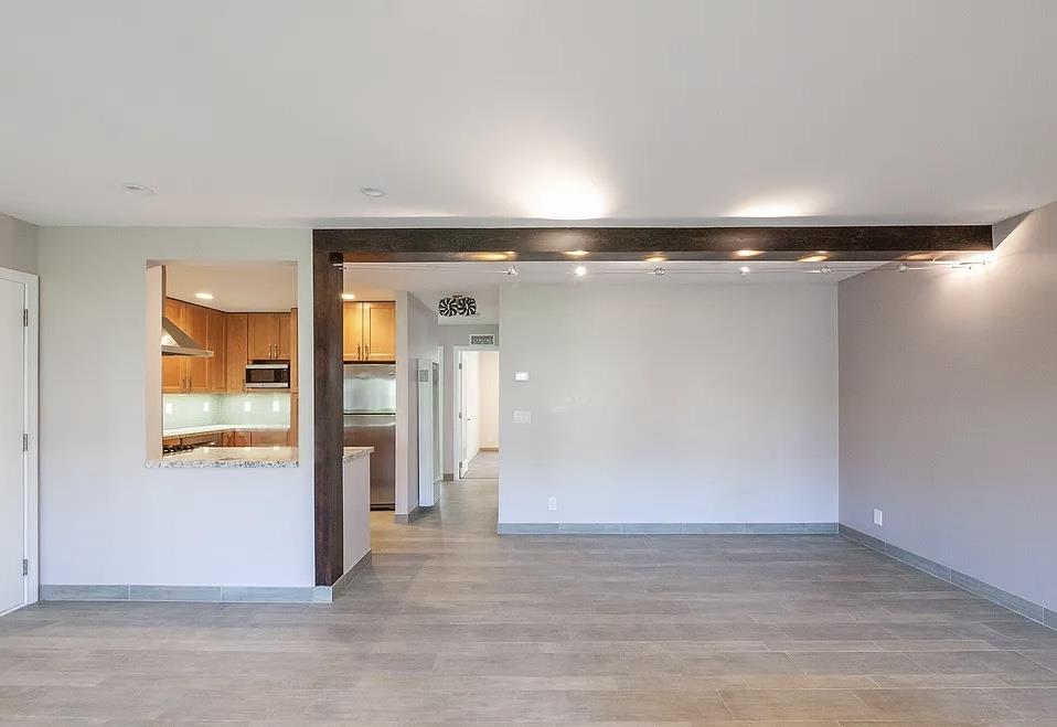 Front Image Thumbnail for ML82031903