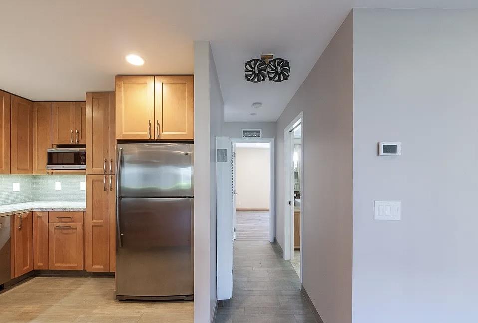 Detail Gallery Image 2 of 20 For 4927 Indian Wood Rd, Culver City,  CA 90230 - 2 Beds | 2 Baths