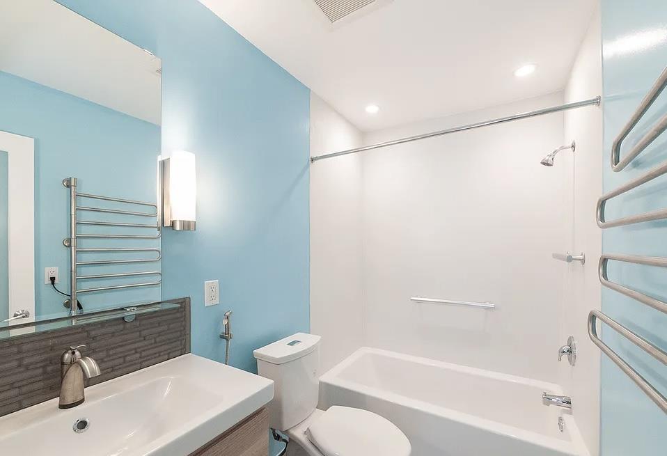 Detail Gallery Image 5 of 20 For 4927 Indian Wood Rd, Culver City,  CA 90230 - 2 Beds | 2 Baths