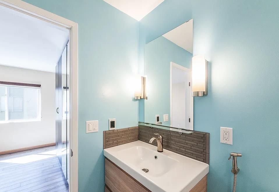 Detail Gallery Image 7 of 20 For 4927 Indian Wood Rd, Culver City,  CA 90230 - 2 Beds | 2 Baths