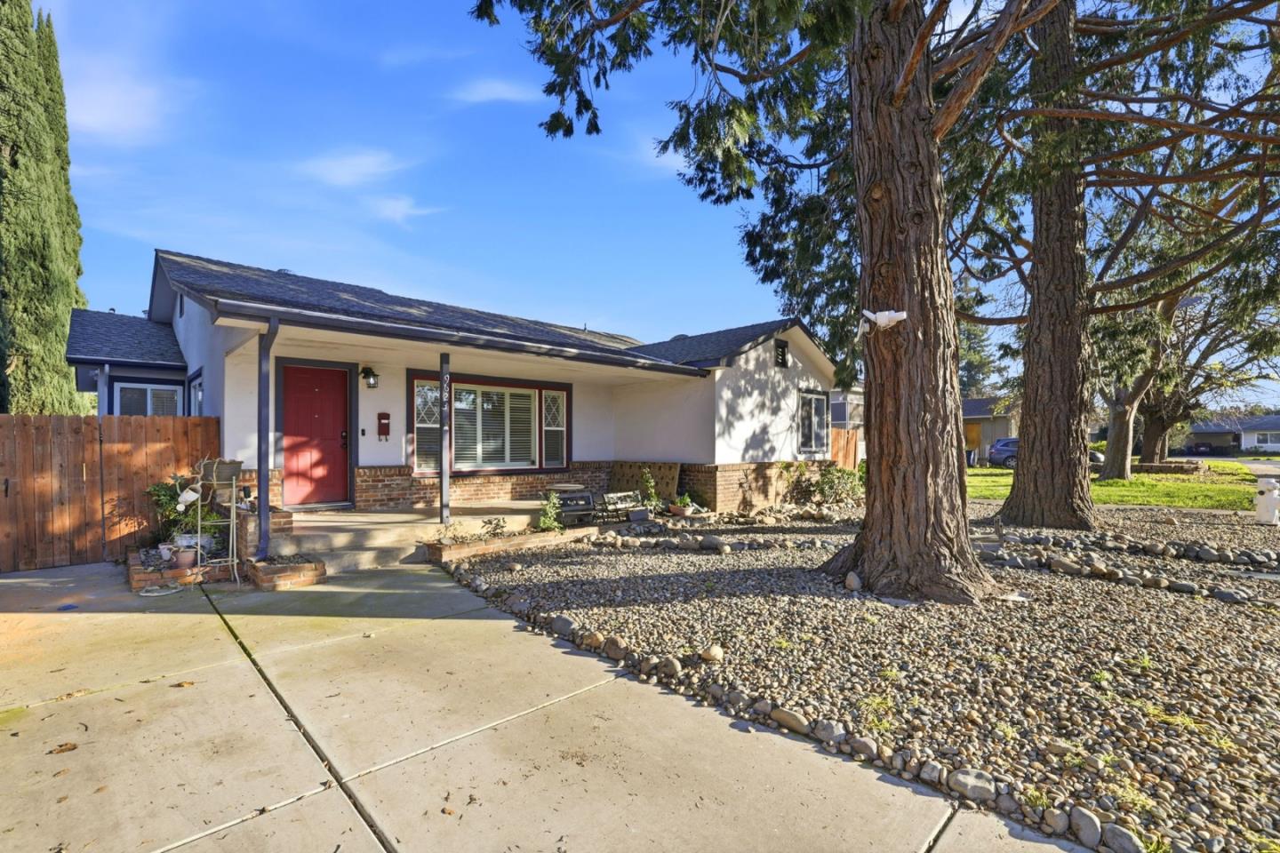 Front Image Thumbnail for ML82031905