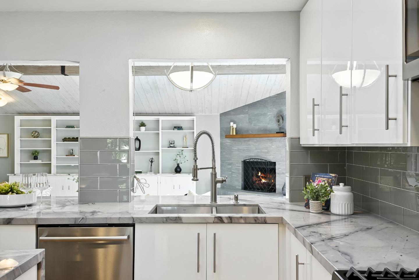 Detail Gallery Image 16 of 73 For 1830 Heatherdale Ave, San Jose,  CA 95126 - 4 Beds | 3 Baths