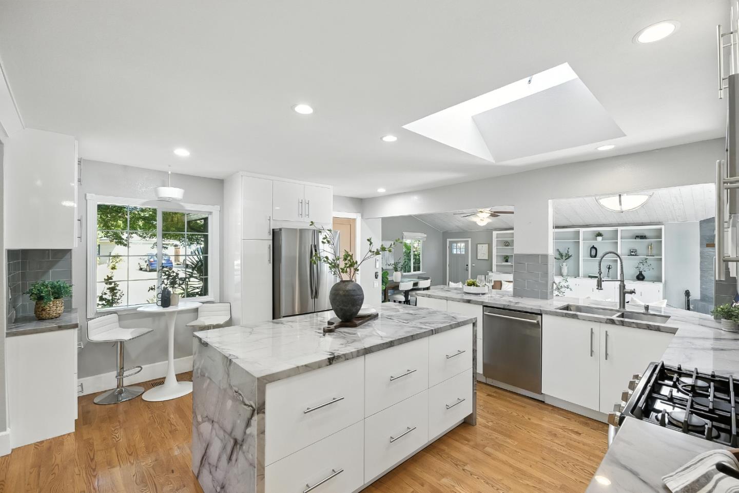 Detail Gallery Image 17 of 73 For 1830 Heatherdale Ave, San Jose,  CA 95126 - 4 Beds | 3 Baths