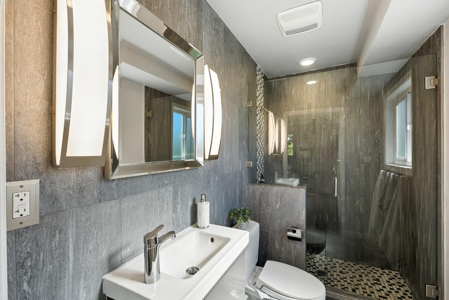 Detail Gallery Image 27 of 73 For 1830 Heatherdale Ave, San Jose,  CA 95126 - 4 Beds | 3 Baths