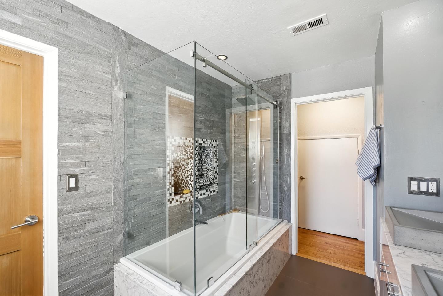 Detail Gallery Image 36 of 73 For 1830 Heatherdale Ave, San Jose,  CA 95126 - 4 Beds | 3 Baths