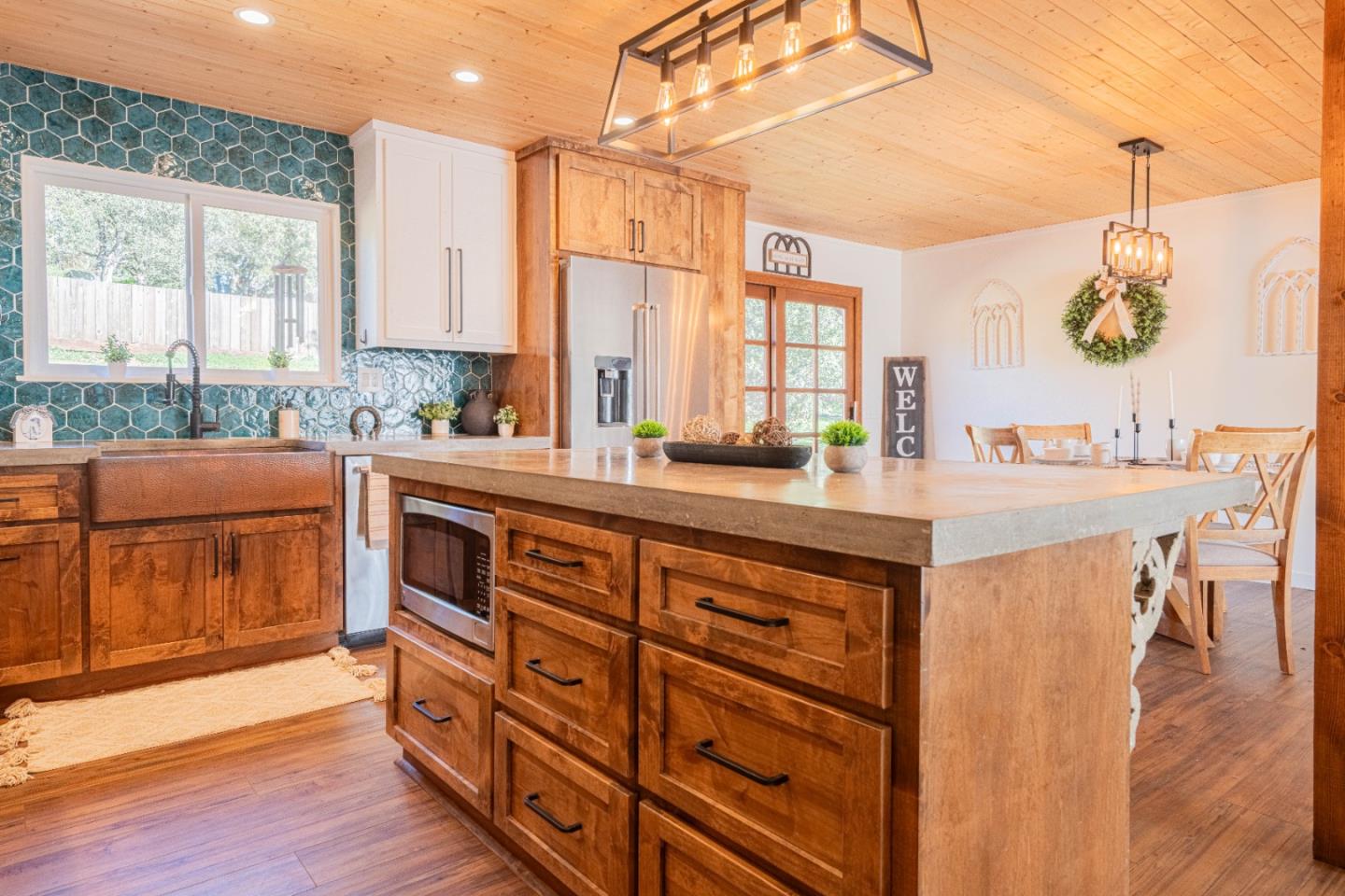 Detail Gallery Image 15 of 42 For 19112 Marjorie Rd, Salinas,  CA 93907 - 3 Beds | 2 Baths