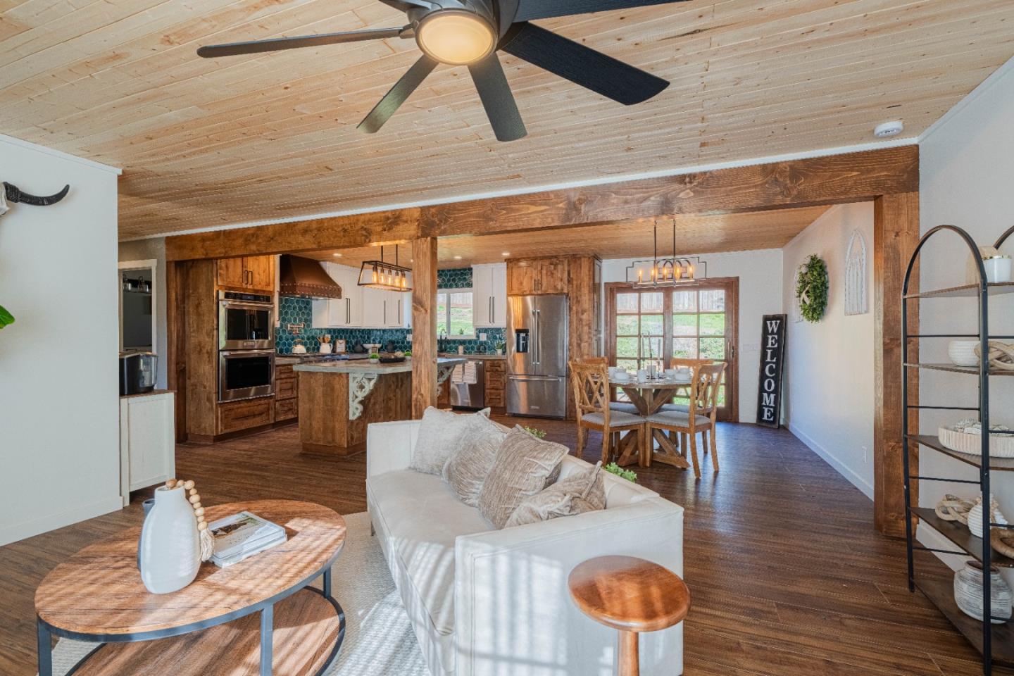 Detail Gallery Image 3 of 42 For 19112 Marjorie Rd, Salinas,  CA 93907 - 3 Beds | 2 Baths