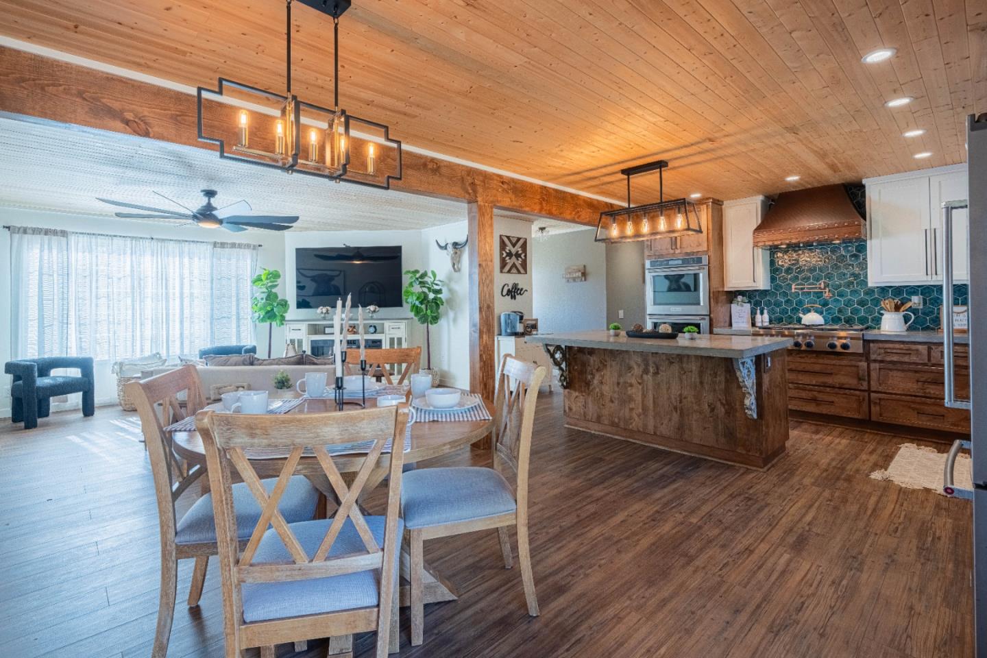 Detail Gallery Image 9 of 42 For 19112 Marjorie Rd, Salinas,  CA 93907 - 3 Beds | 2 Baths