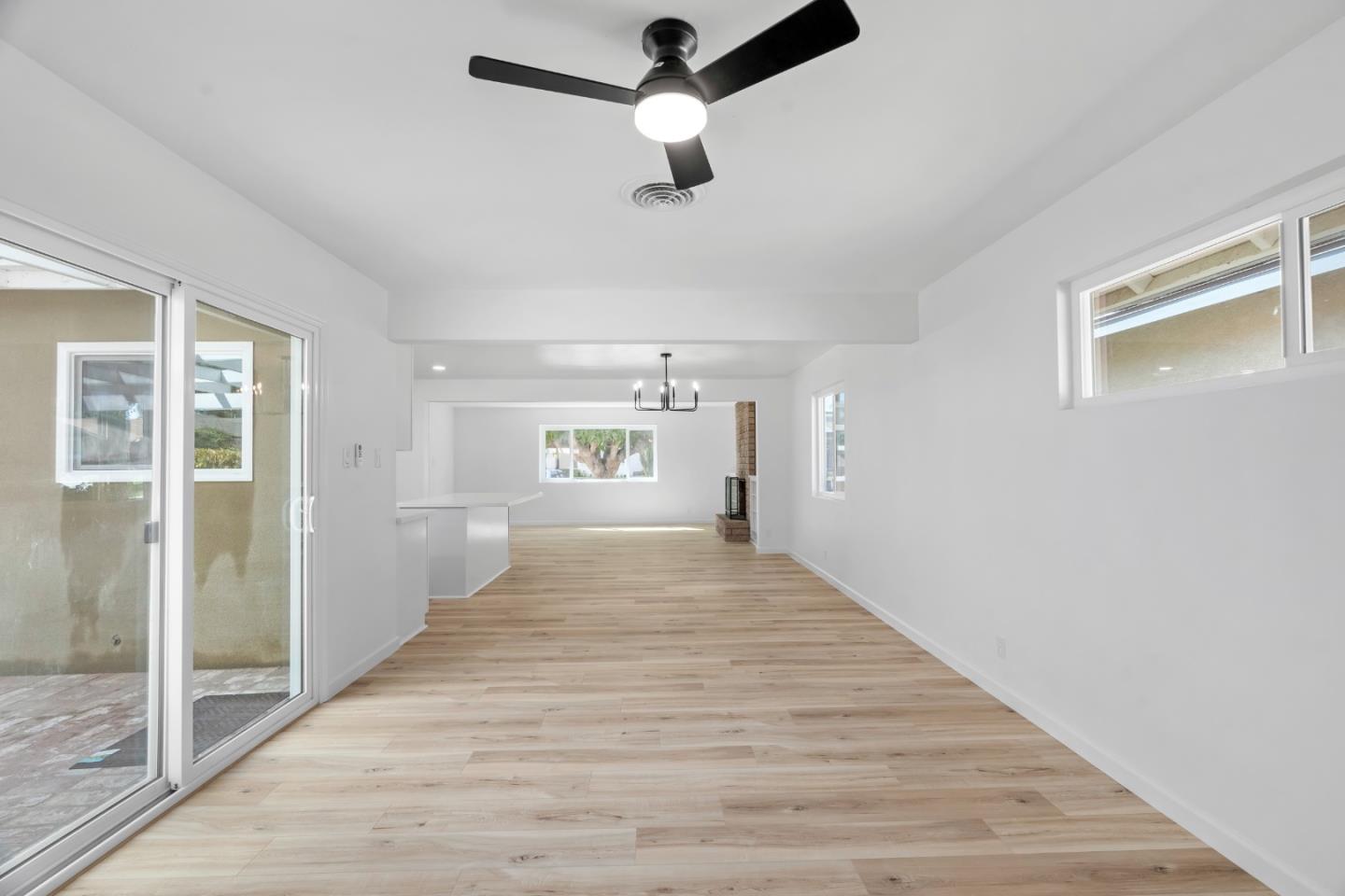 Detail Gallery Image 15 of 27 For 3221 Colgate Ln, Bakersfield,  CA 93306 - 4 Beds | 2 Baths