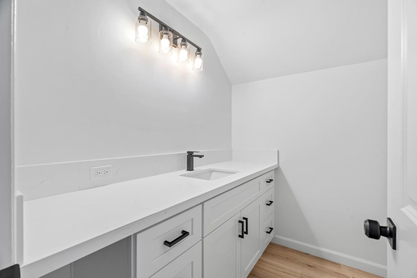 Detail Gallery Image 23 of 27 For 3221 Colgate Ln, Bakersfield,  CA 93306 - 4 Beds | 2 Baths