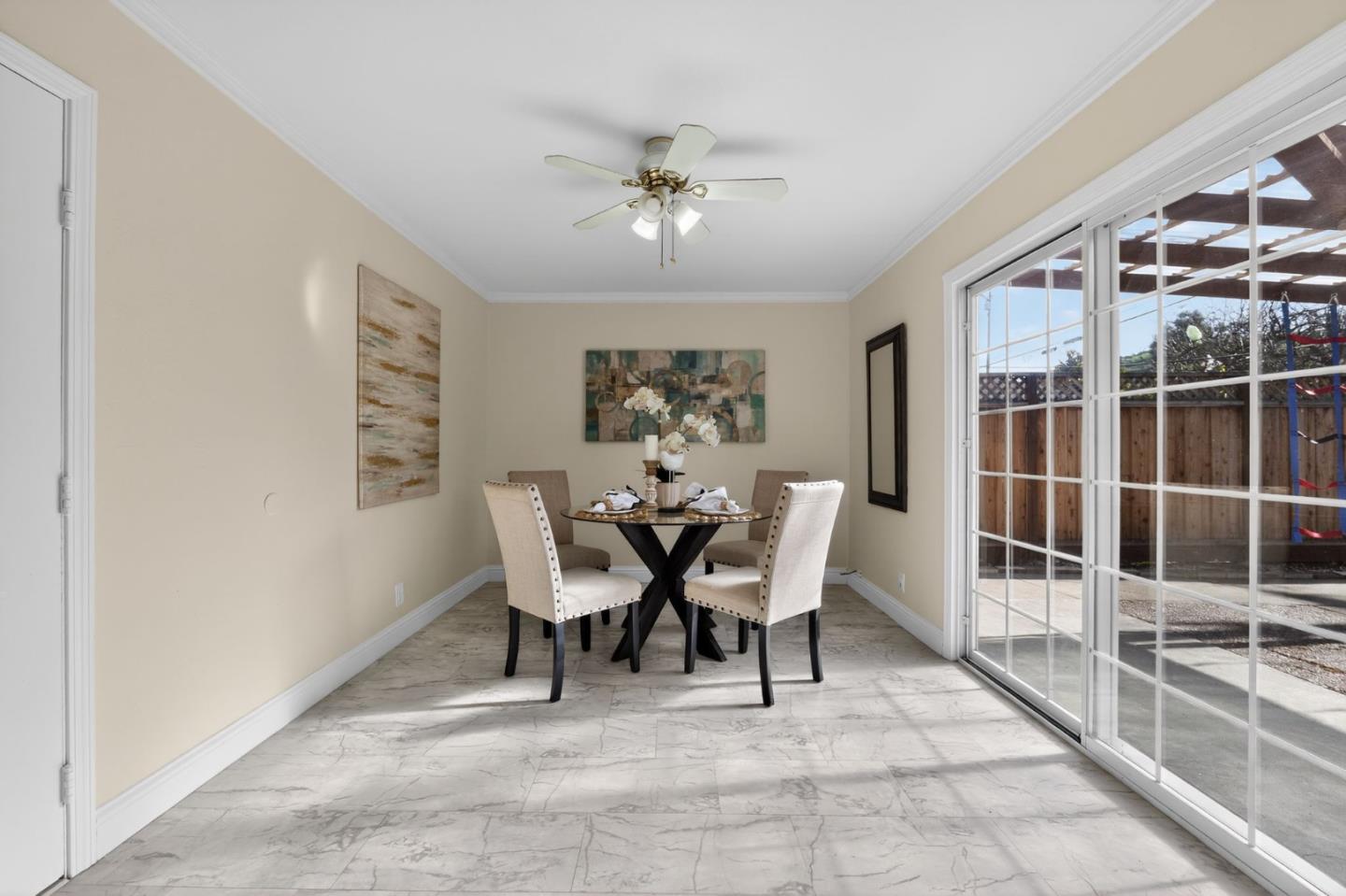 Detail Gallery Image 11 of 28 For 240 Santa Rosa Dr, San Jose,  CA 95111 - 3 Beds | 2 Baths