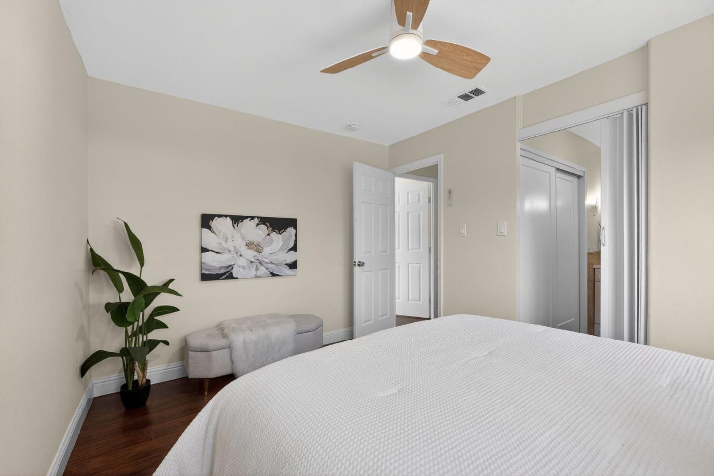 Detail Gallery Image 12 of 28 For 240 Santa Rosa Dr, San Jose,  CA 95111 - 3 Beds | 2 Baths