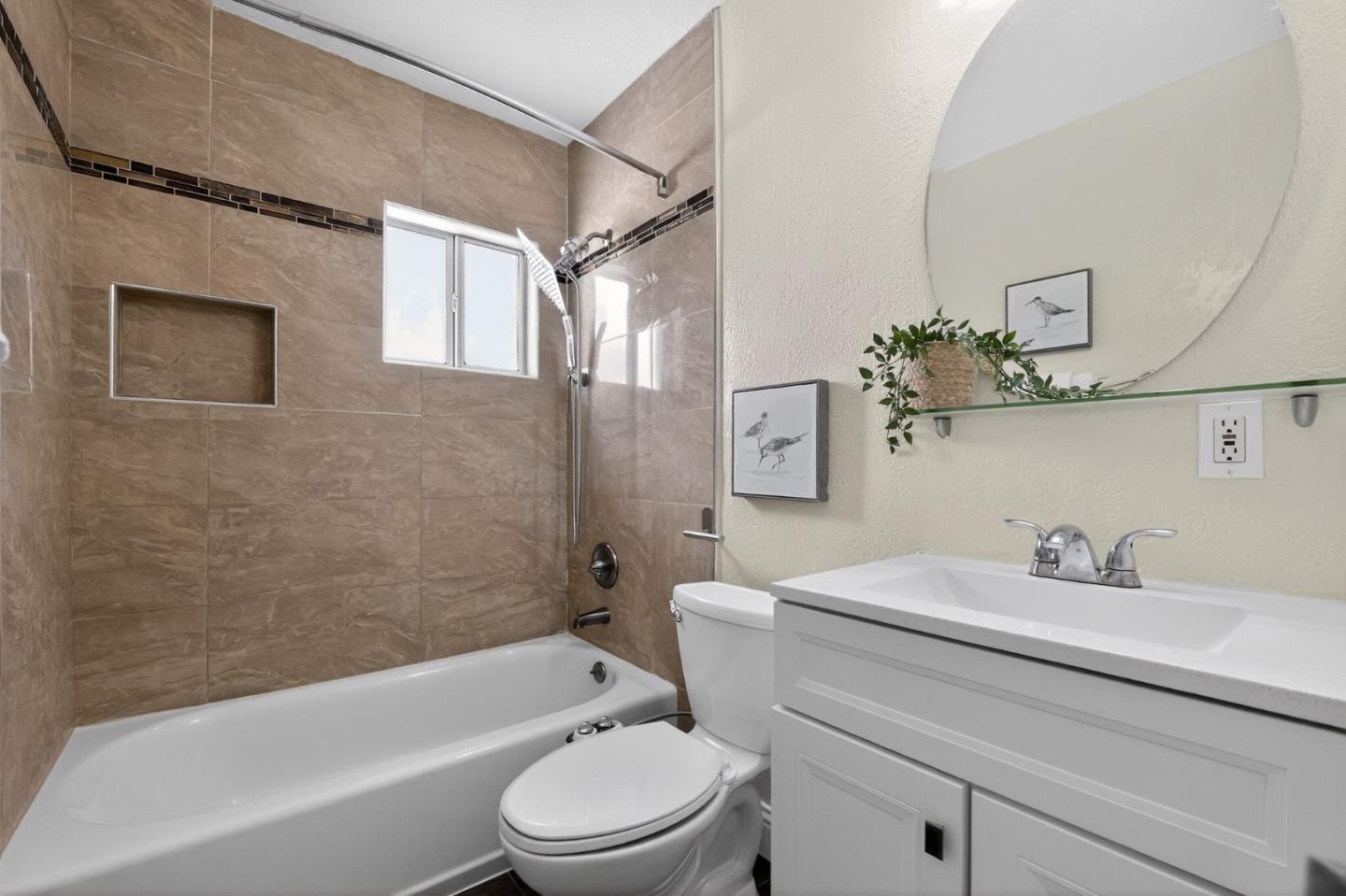 Detail Gallery Image 19 of 28 For 240 Santa Rosa Dr, San Jose,  CA 95111 - 3 Beds | 2 Baths