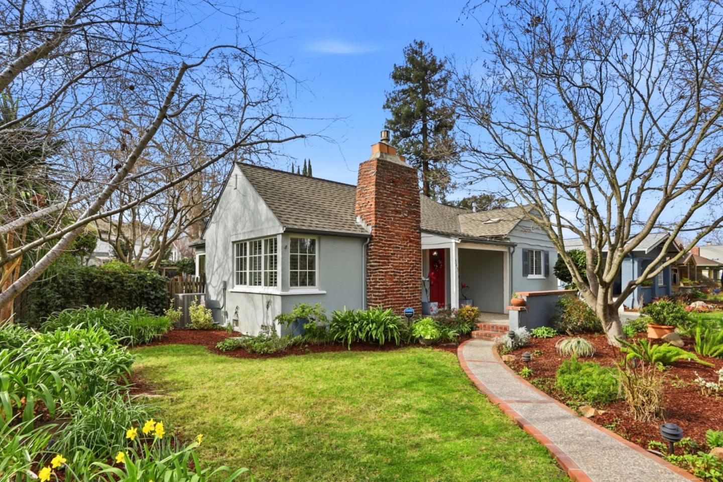 Detail Gallery Image 3 of 71 For 345 S 17th St, San Jose,  CA 95112 - 3 Beds | 2 Baths