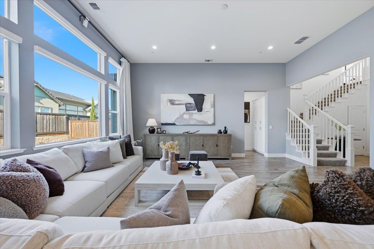 Detail Gallery Image 5 of 74 For 6181 Robertson Ave, Newark,  CA 94560 - 4 Beds | 4/1 Baths