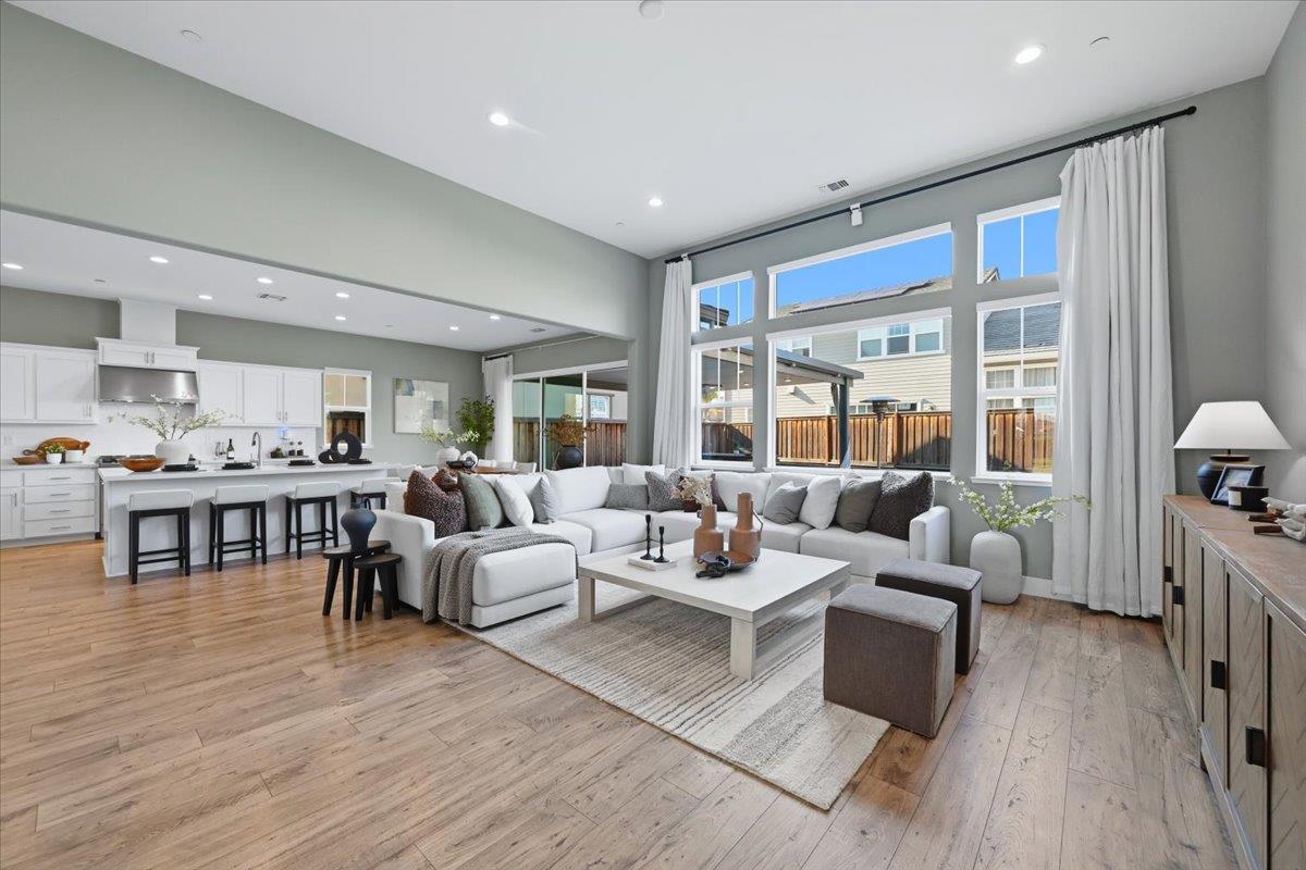 Detail Gallery Image 8 of 74 For 6181 Robertson Ave, Newark,  CA 94560 - 4 Beds | 4/1 Baths