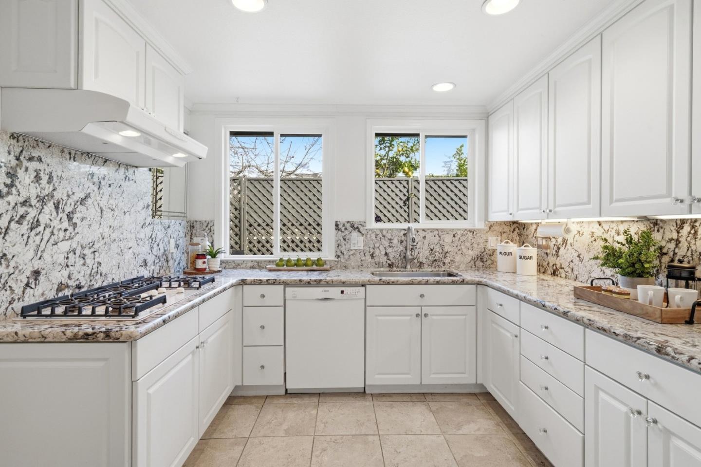 Detail Gallery Image 11 of 42 For 2334 Cory Ave, San Jose,  CA 95128 - 3 Beds | 2 Baths