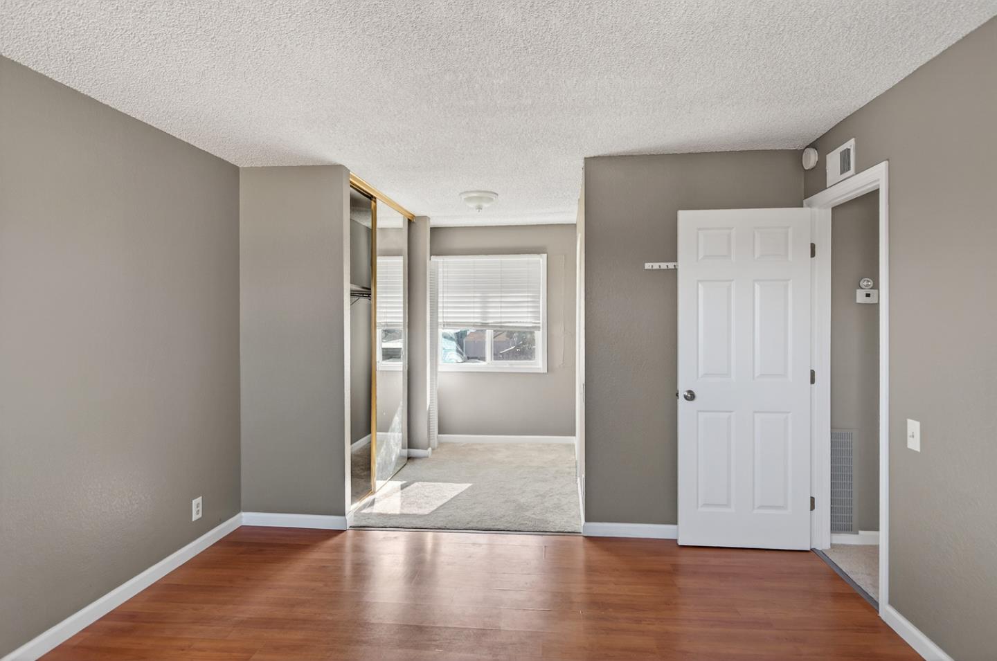 Detail Gallery Image 14 of 43 For 407 Southside Dr, San Jose,  CA 95111 - 6 Beds | 4/1 Baths