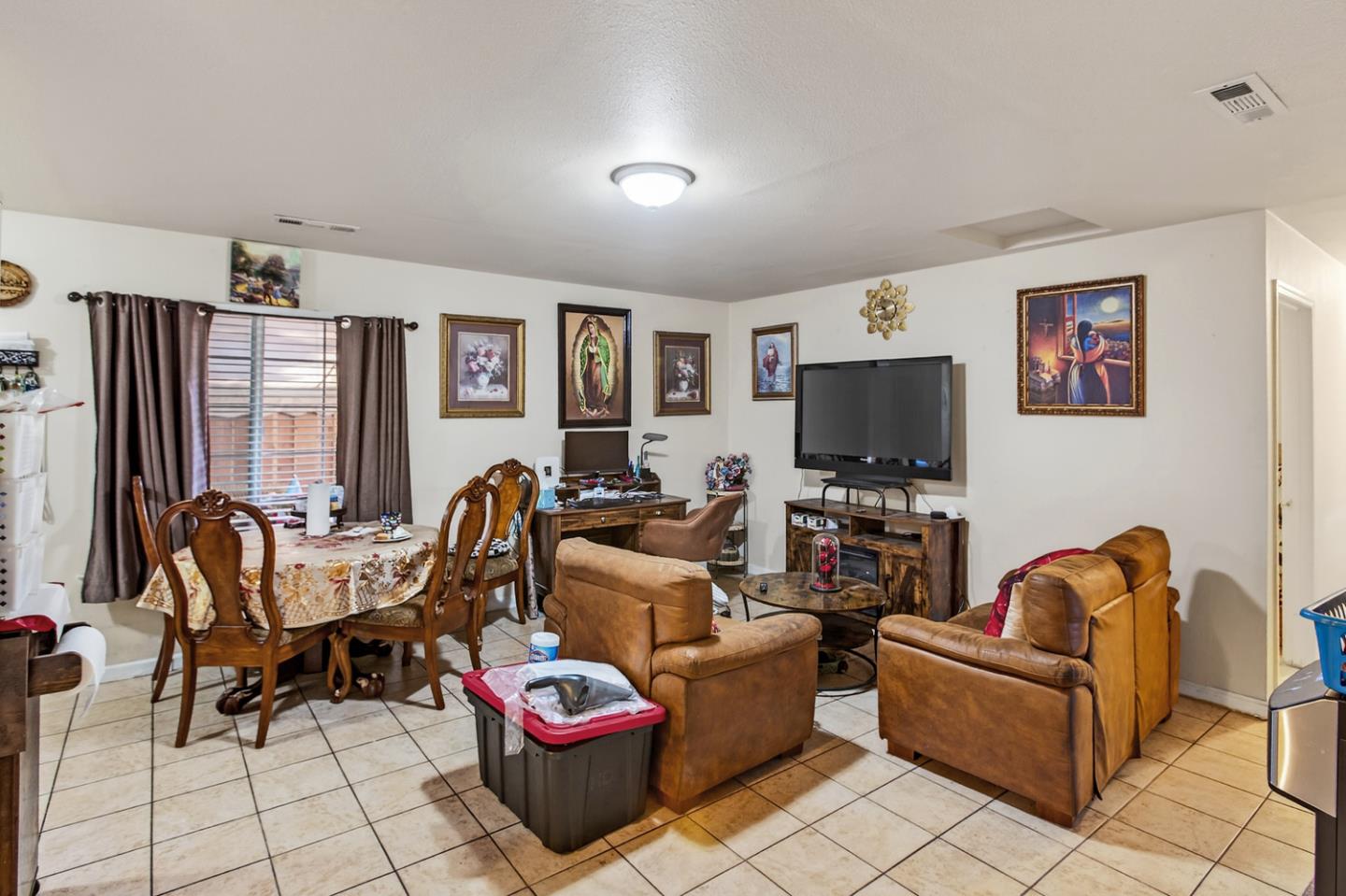 Detail Gallery Image 21 of 43 For 407 Southside Dr, San Jose,  CA 95111 - 6 Beds | 4/1 Baths